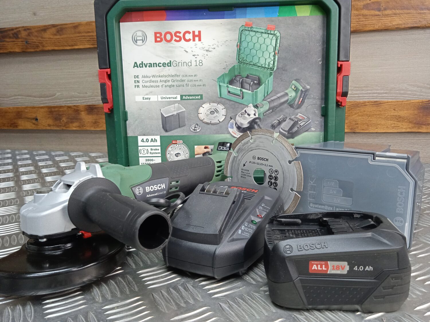 Amoladora y accesorios Bosch AdvancedGrind 18